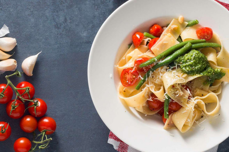 Pappardelle aux haricots avec pesto de câpres
