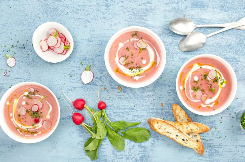 Gaspacho aux radis roses