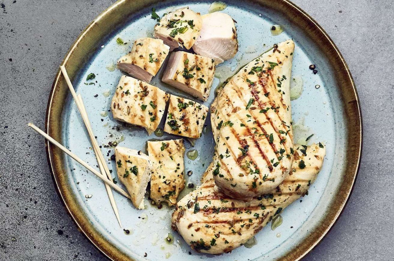 Escalope de poulet grillée à l'orientale