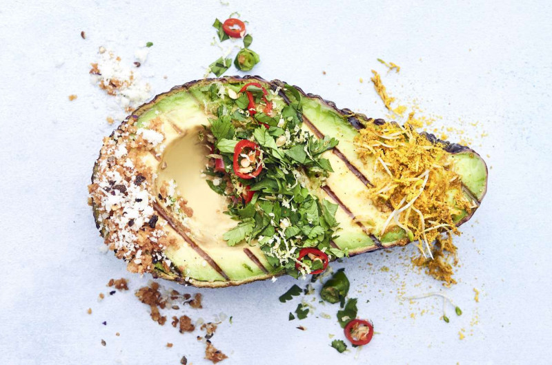 Avocat grillé aux trois assaisonnements