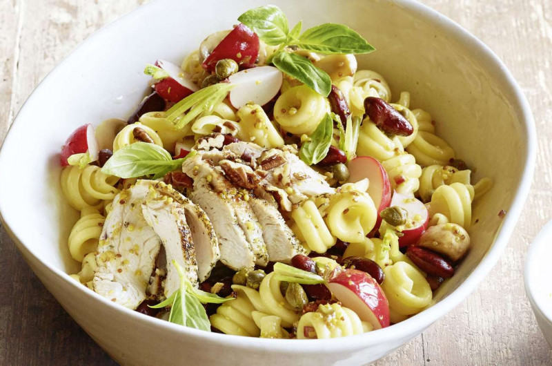 Salade de pâtes avec dinde
