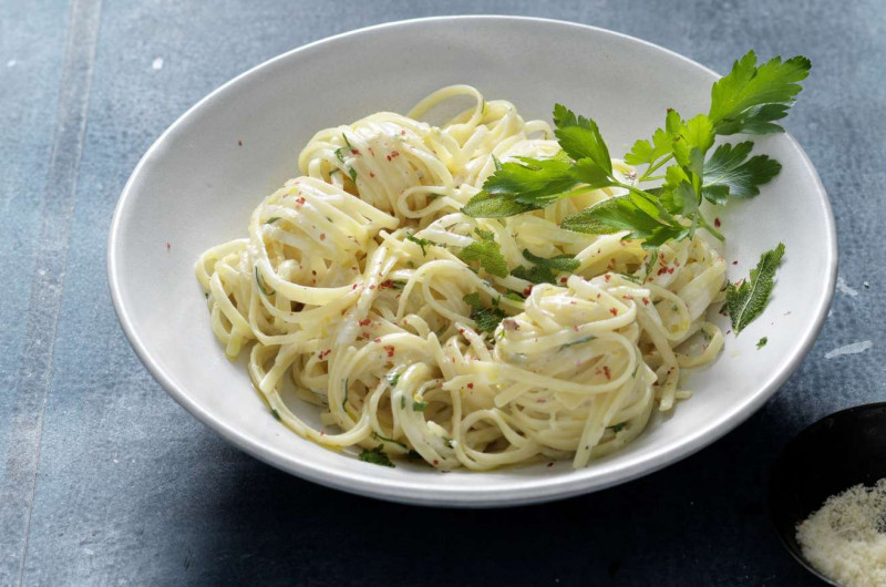 Linguine au citron avec sauge