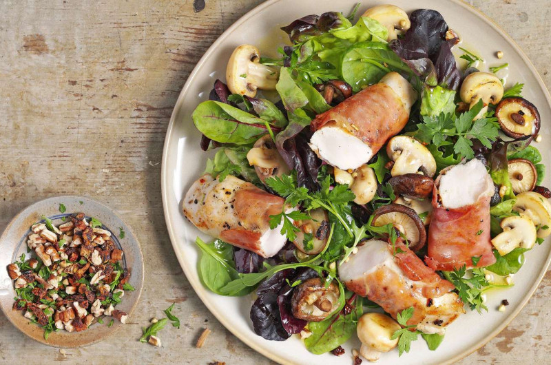 Filets de lapin avec salade