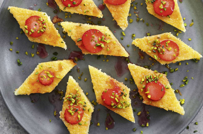 Revani fraises-rhubarbe