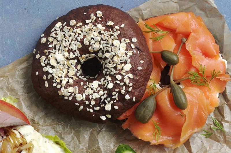 Bagel complet au saumon