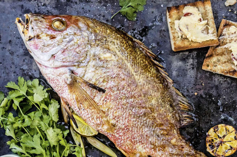 Red snapper avec baguette au gingembre