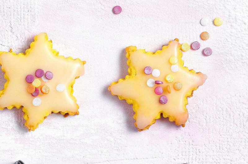Étoiles au curcuma et à la courge