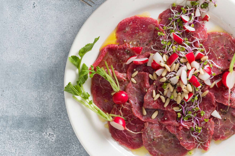 Carpaccio aux radis roses