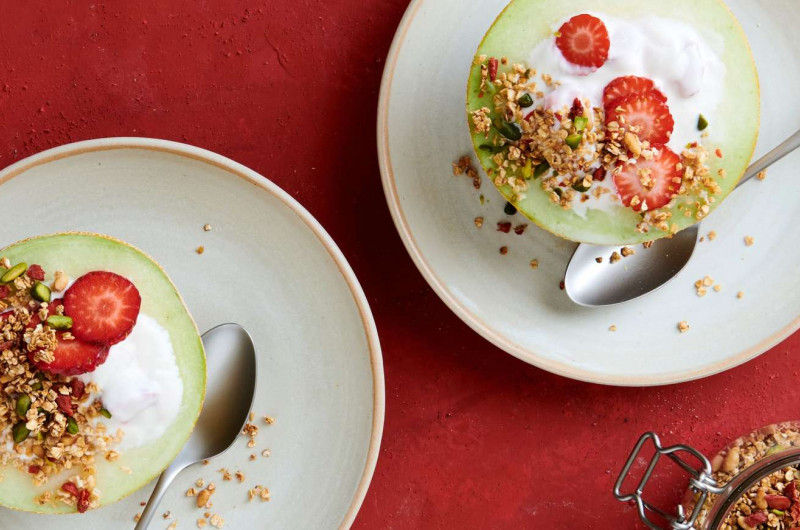Melon garni avec granola à l'avoine