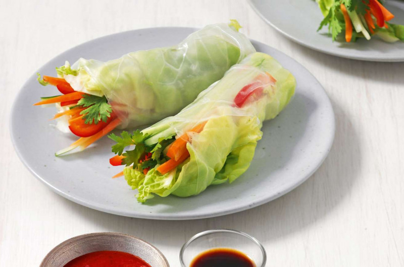 Rouleaux farcis de légumes et de laitue