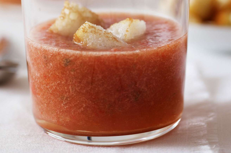 Gaspacho avec croûtons