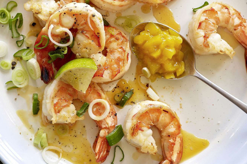 Crevettes avec relish de mangues
