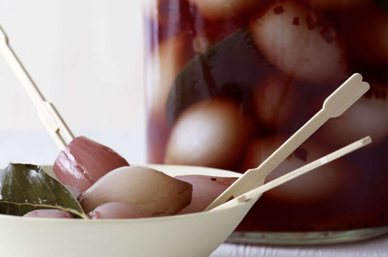Petits oignons au vin rouge