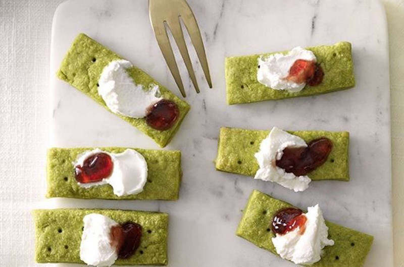 Sablés aux fines herbes avec fromage de chèvre