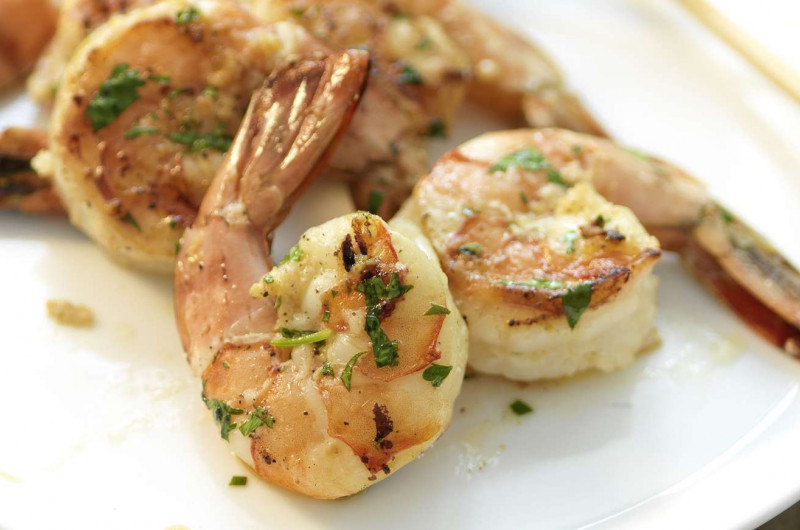 Brochettes de crevettes au citron