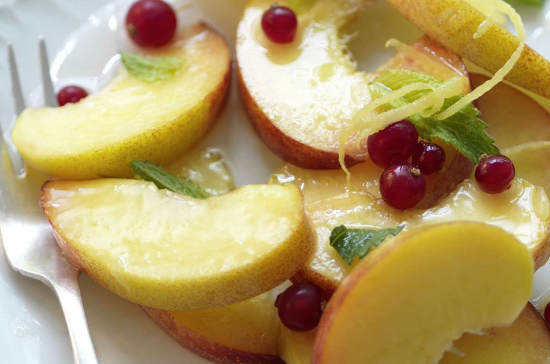 Salade de nectarines aux groseilles