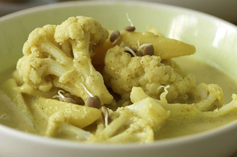 Curry de chou-fleur et de pommes de terre