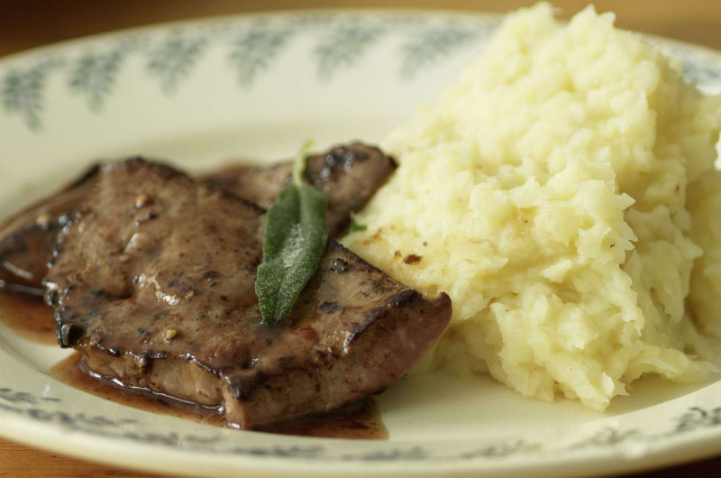 Escalopes de foie de veau et purée de céleri