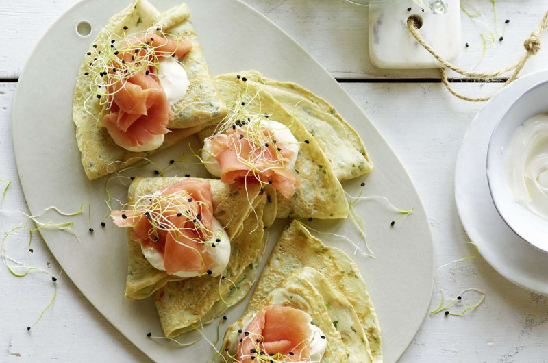 Crêpes au basilic avec saumon