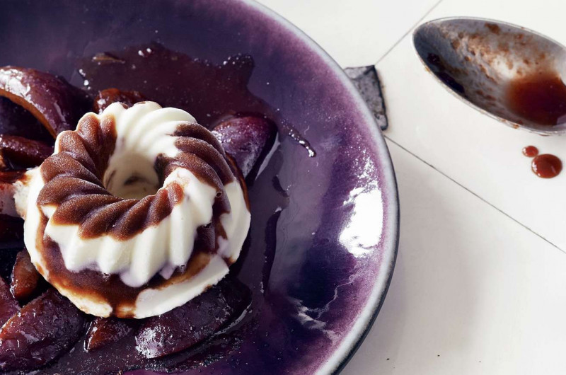 Glace aux pruneaux marbrée