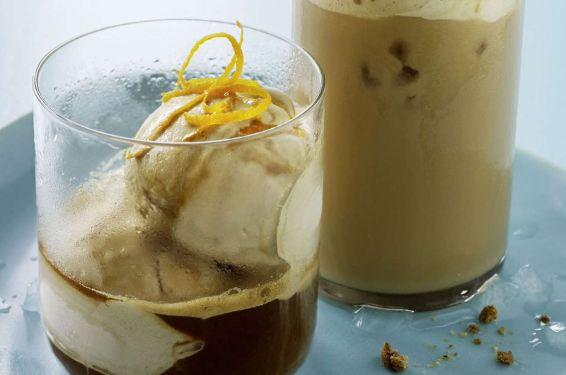 Coupe espresso avec zestes d’orange
