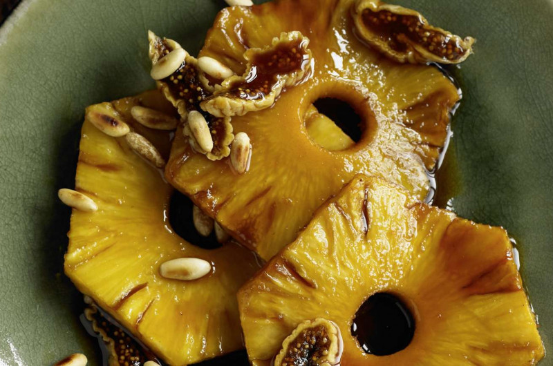 Ananas avec sauce à l’espresso