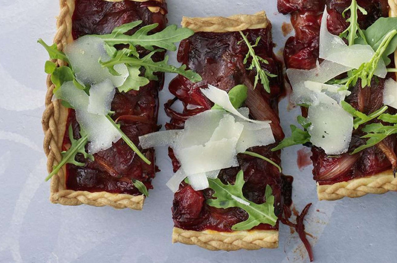 Crostata aux pruneaux et au chorizo