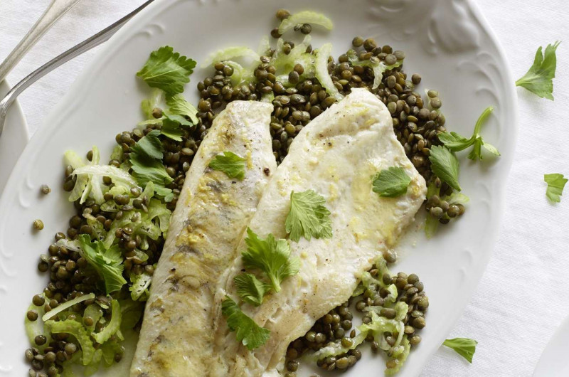 Sandre sur lentilles au miel et au vinaigre balsamique