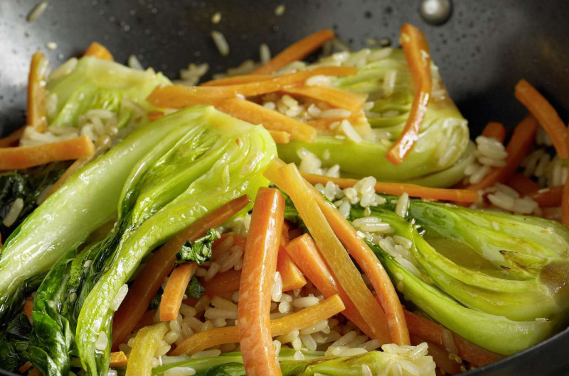 Poêlée de légumes avec riz et tofu
