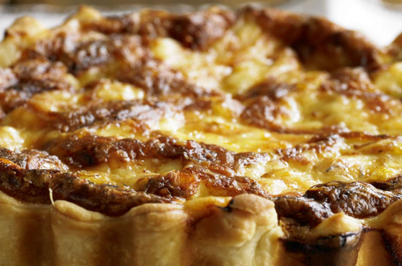 Gâteau au fromage, aux noix et aux poires